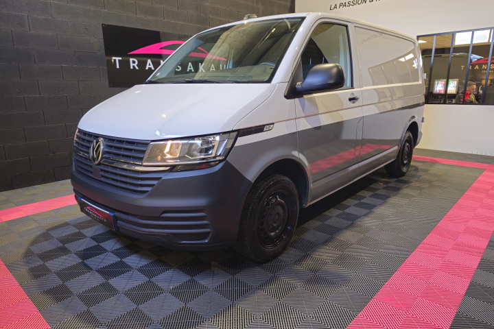 VOLKSWAGEN TRANSPORTER 6.1 VAN