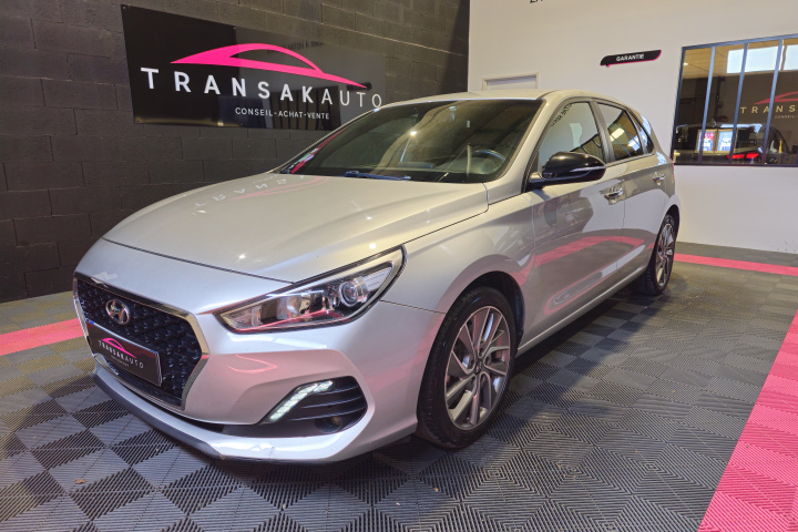 HYUNDAI i30