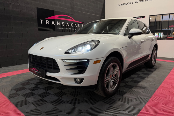 PORSCHE MACAN