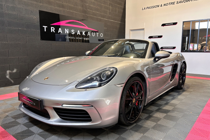PORSCHE 718 BOXSTER